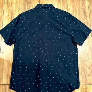 Casual button up shirt, size L